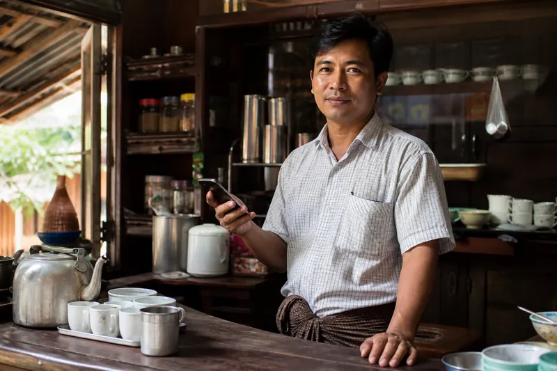 Shop owner ready to ask AQUAPOLAR about commercial RO class